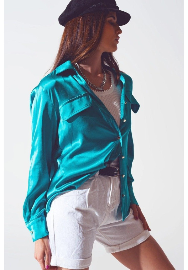 Blusa de satén en turquesa
